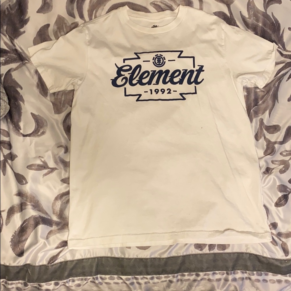 Element t